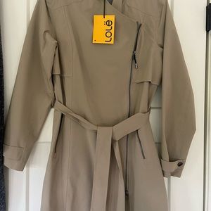 LOLE weather/rain resistant khaki STRETCh fabric coat.  Size Small.  New